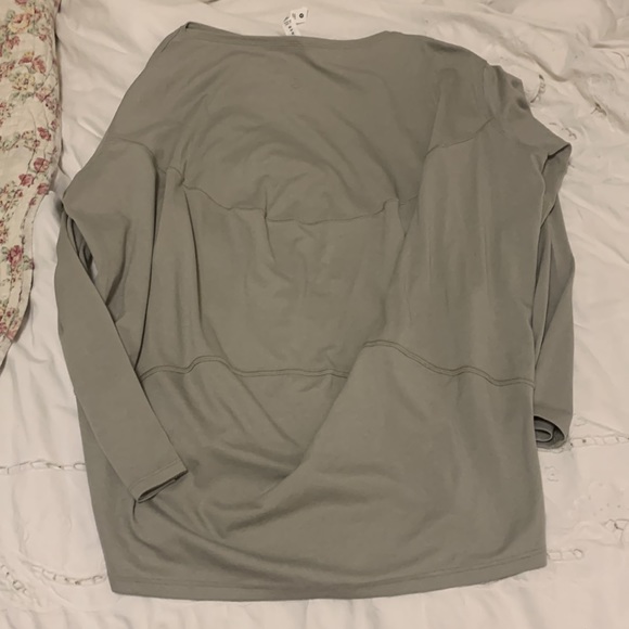 Lululemon Back in Action Long Sleeve Shirt *Nulu colour Raw Linen size 2 - Picture 5 of 5